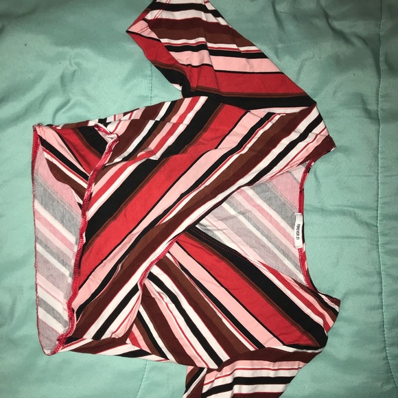 Red and black crop top vneck - Picture 1 of 2